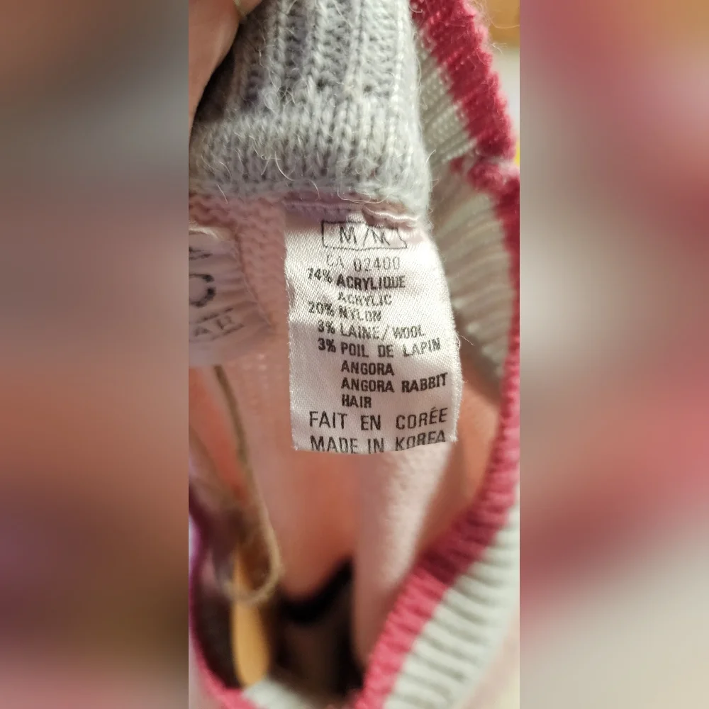 Vintage Pink Cat and fish Sweater size M with pearls details adorable and unique - Picture 8 of 8